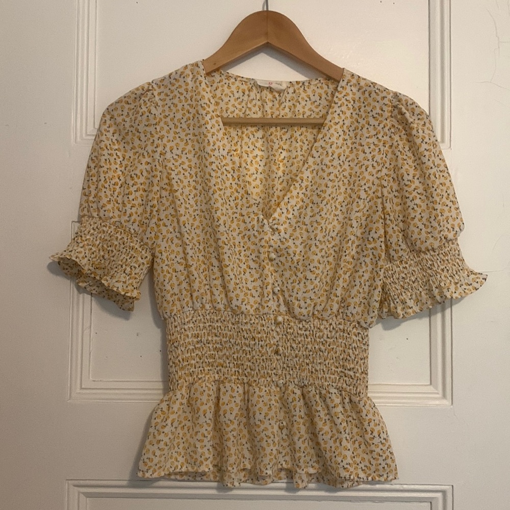 Sienna Sky Yellow Floral Smocked Blouse Women’s XS